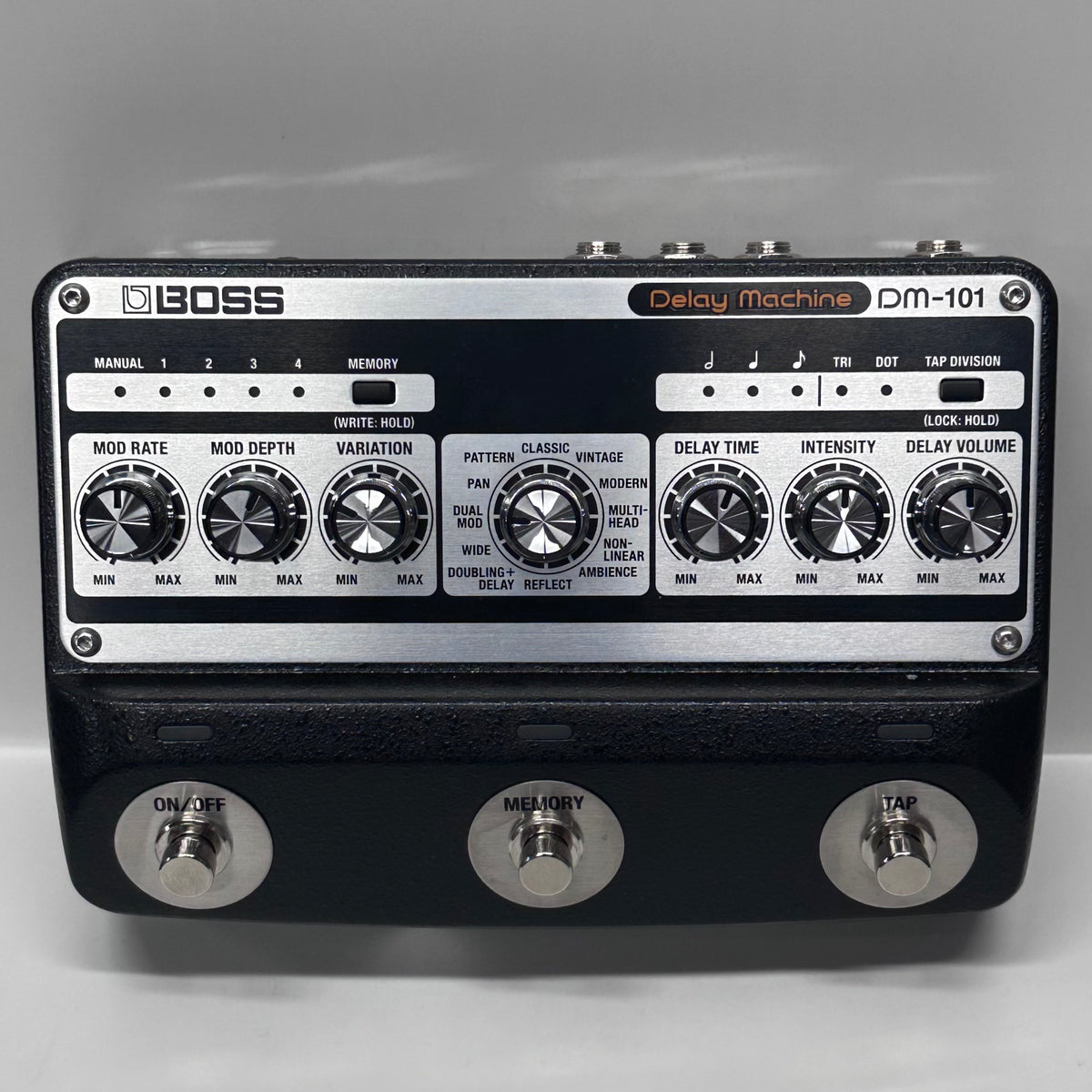 BOSS DM-101 ディレイマシン BOSS - DM-101 | Delay Machine