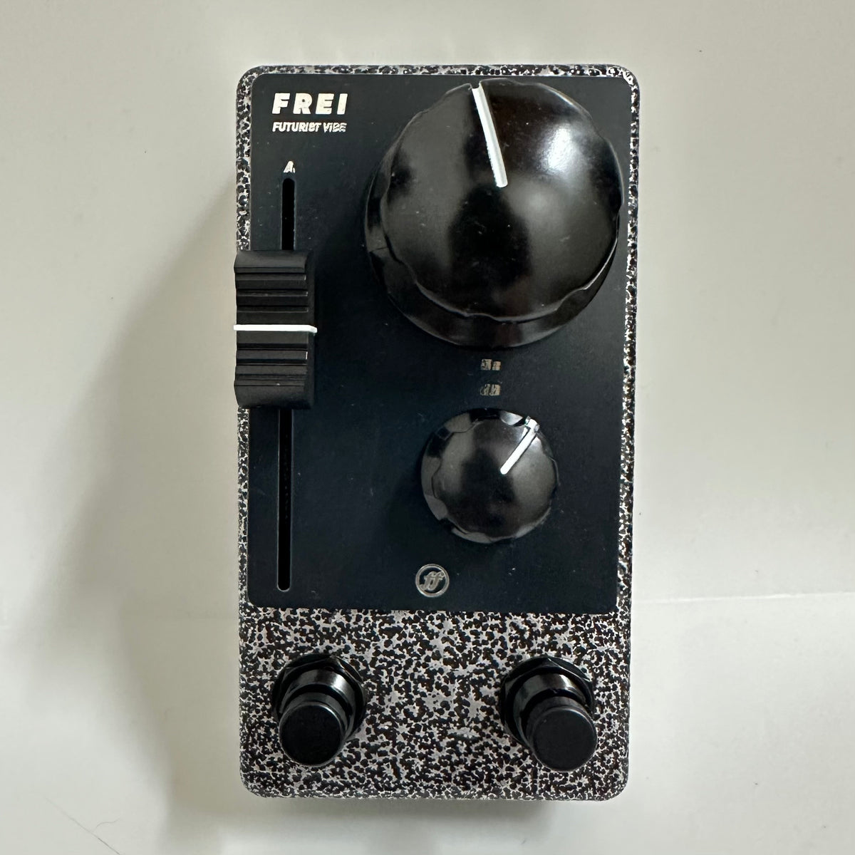 Fjord Fuzz FREI - SUPER COOL 60's style chorus/vibrato