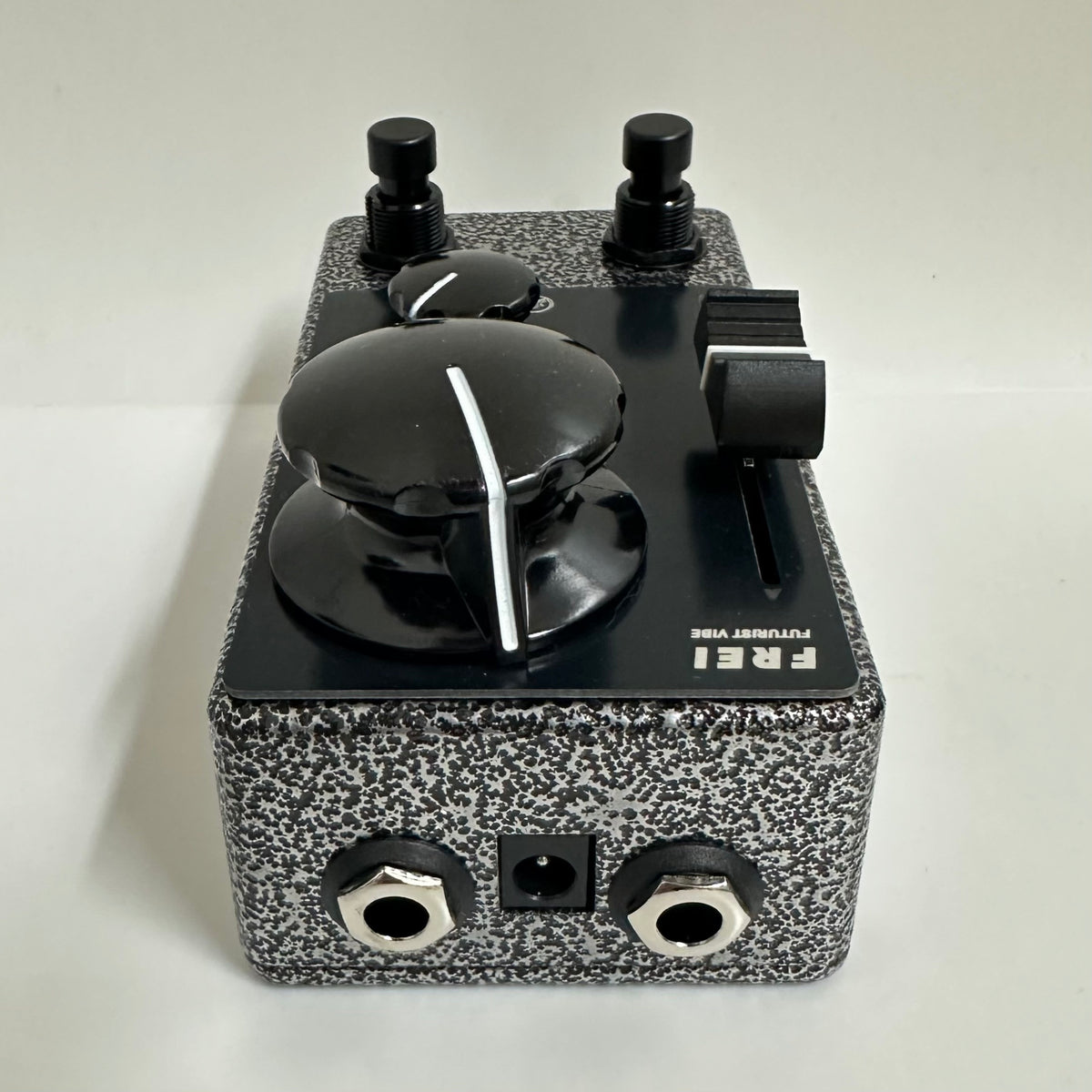 Fjord Fuzz FREI - SUPER COOL 60's style chorus/vibrato – Eclipse Music