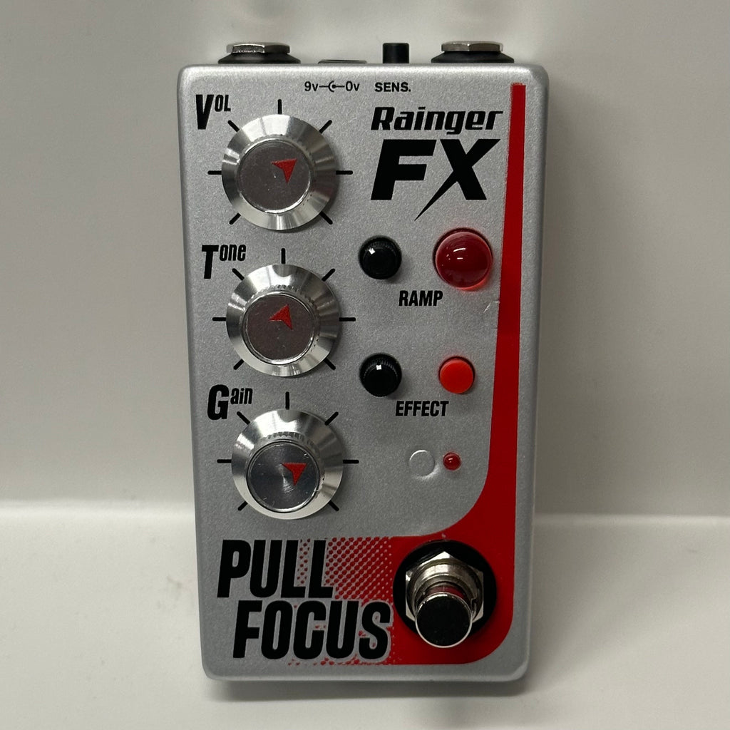 Rainger FX Pull Focus Distortion